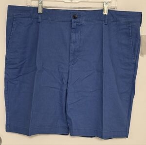Izod Men's Classic Blue Flat Front Shorts